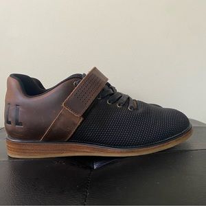 NOBULL lifters, weight lifting shoes, brown/black/wood women’s 8.5 men’s 7
